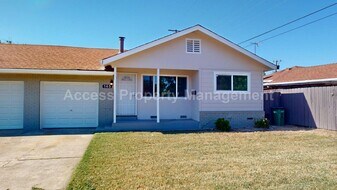Building Photo - 145 Marilyn Ave