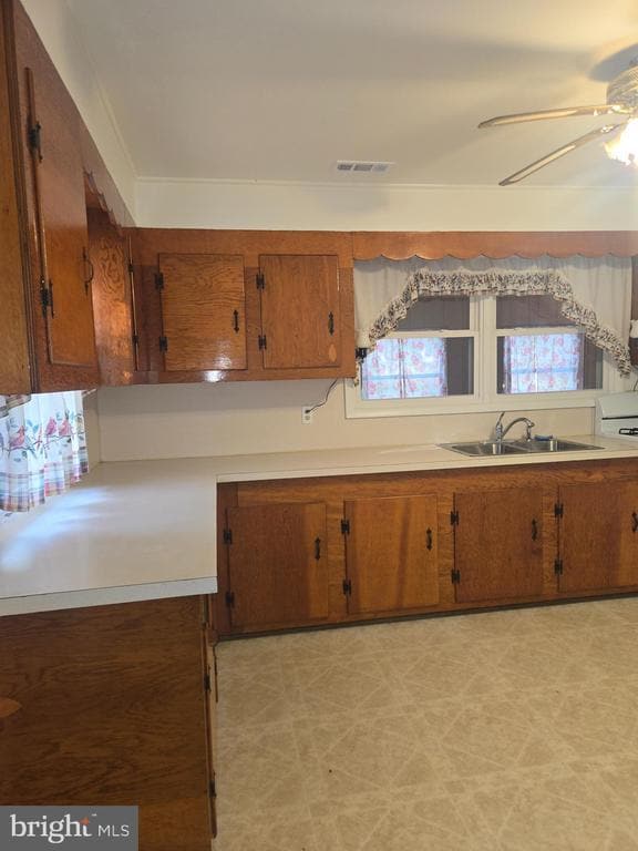 Building Photo - 1903 Glen Cove Rd