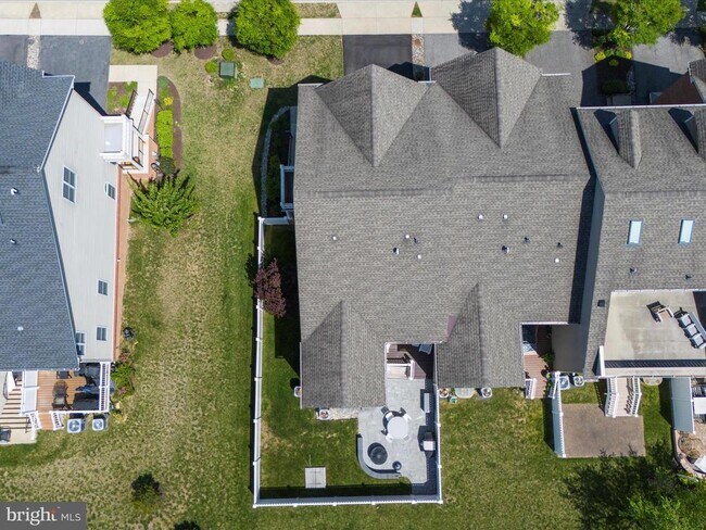 Building Photo - 8512 Pine Springs Dr