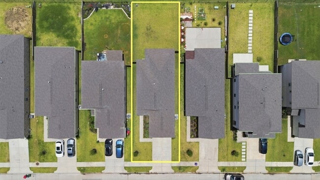 Building Photo - 25343 Trinity Oakley Ct