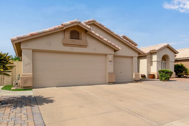 Building Photo - 9366 E Celtic Dr