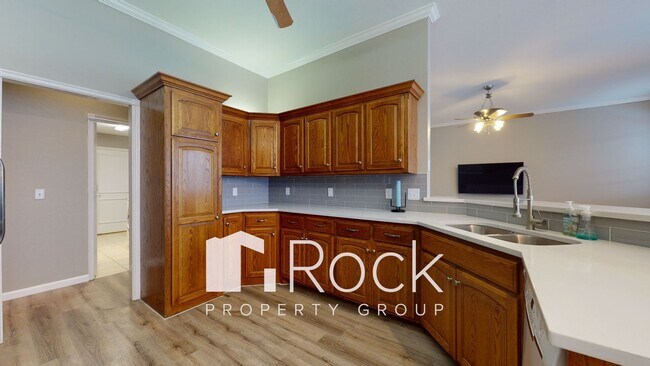 Building Photo - Need space? Take a look at this 4 Bedroom/4.5 Bathroom Home in SW Edmond! *HALF OFF 1st Month's R...