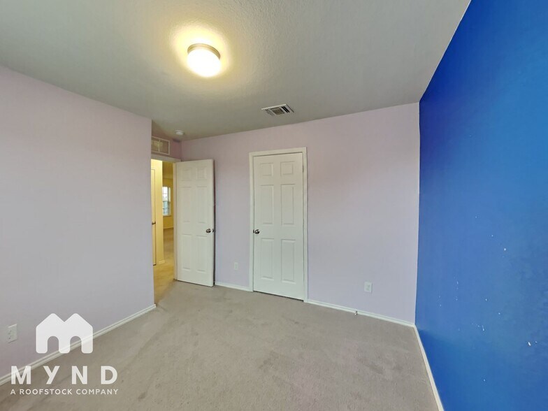 Building Photo - 113 Kildeer Pass