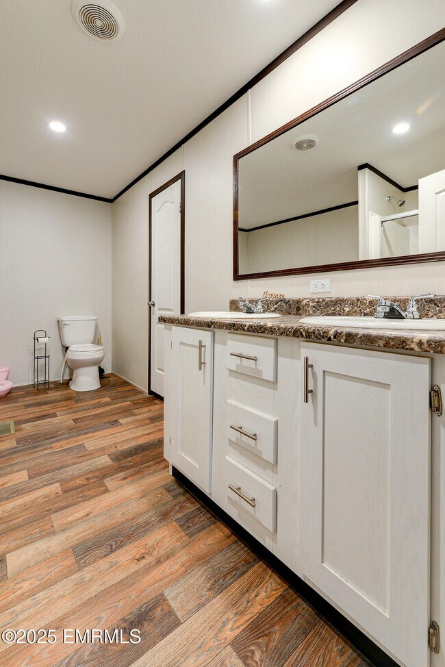 Building Photo - 9139 Gum Log Rd