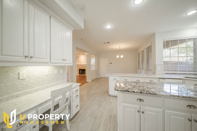 Building Photo - Dont Miss this pretty home in Plano!