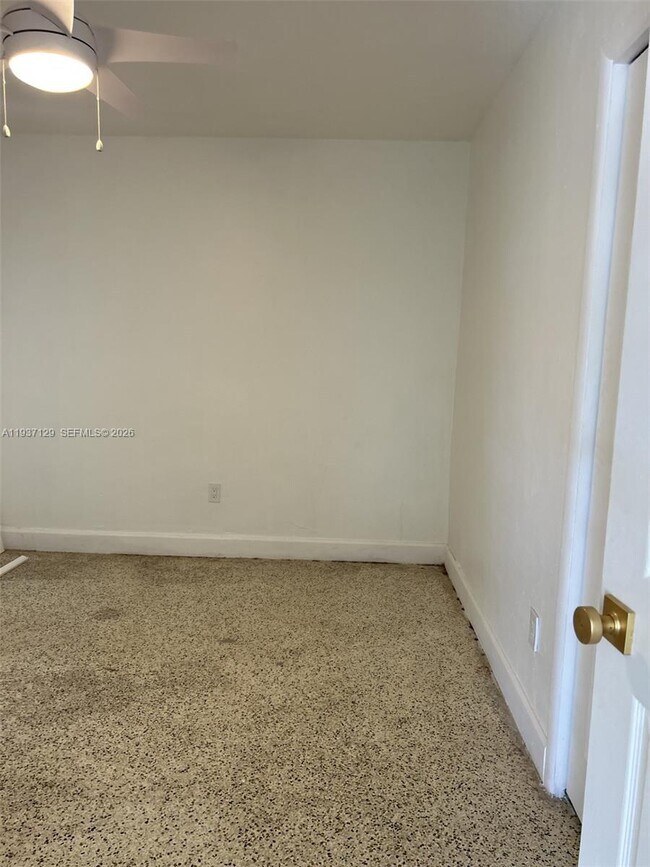 Building Photo - 1023 NW 33rd St