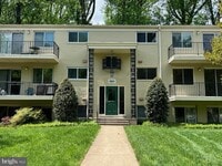 Building Photo - 10624 Kenilworth Ave