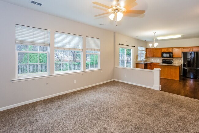 Building Photo - 10910 Claude Freeman Dr