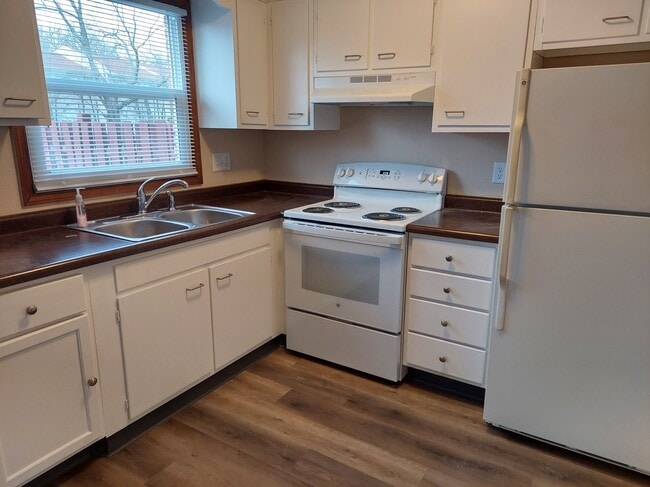 Building Photo - 4556 Apple Orchard Ln