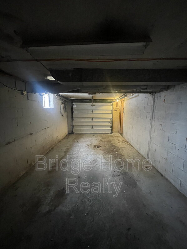 Building Photo - 149 Parkwood Rd