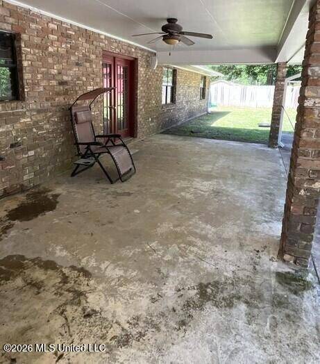 Building Photo - 1056 Broken Arrow Ln