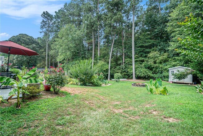 Building Photo - 2061 Hutton Dr