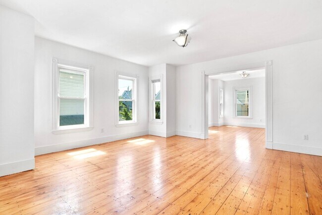 Building Photo - 48 Ashland St