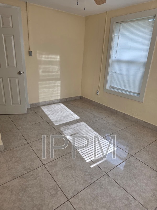 Building Photo - 902 N D St