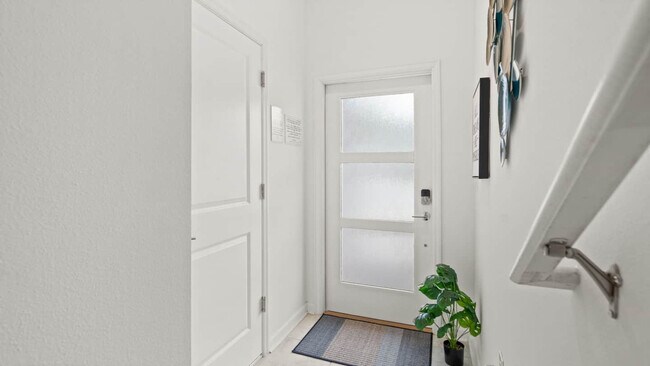 Building Photo - 1031 Splash Shot Pl