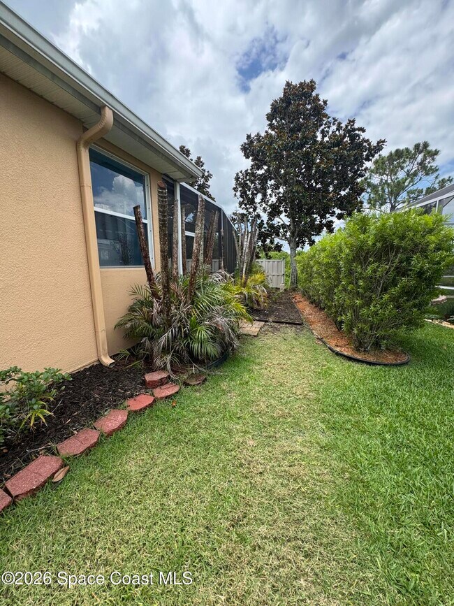 Building Photo - 5900 Herons Landing Dr