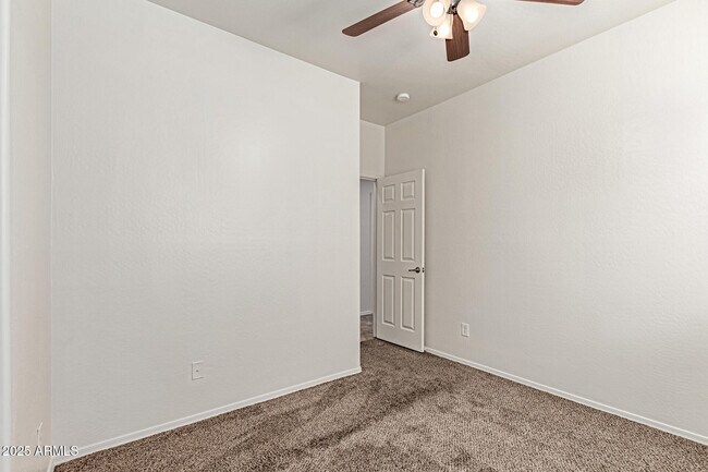 Building Photo - 7341 N 72nd Ave