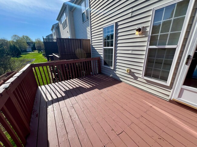 Building Photo - 413 Ruby Walk Dr