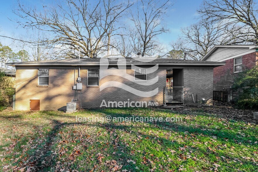 Building Photo - 11 Michael Dr