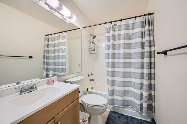 Building Photo - 961 Tampico Ct