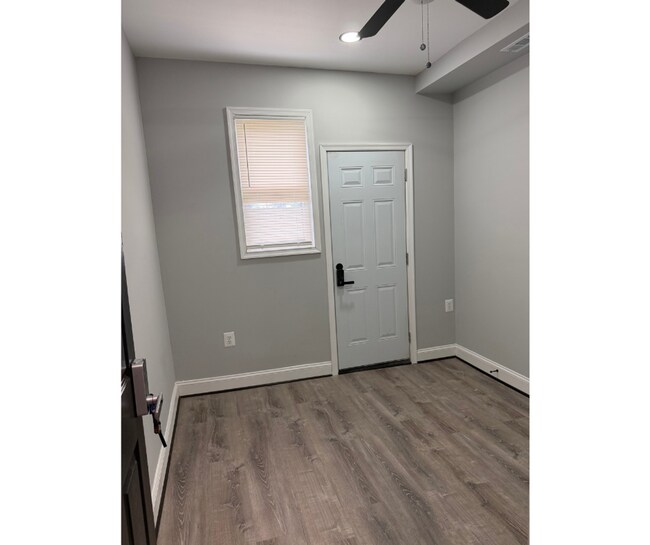 Building Photo - 1106 N Lakewood-BA AVAILABLE $750 W/BATH BA