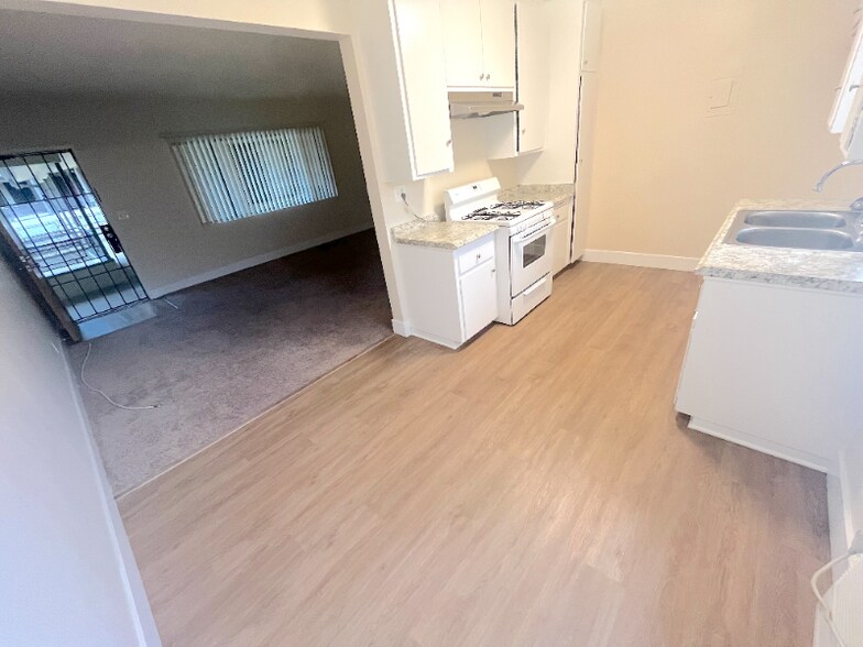 Building Photo - 638 Silverwood Ave