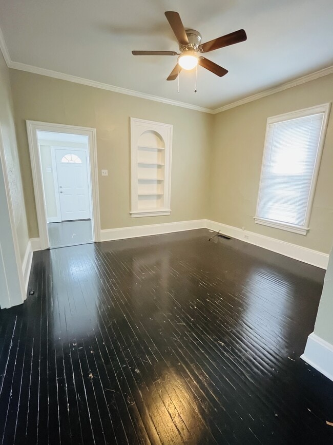 Building Photo - 321 N East St