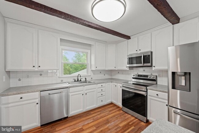 Building Photo - 19822 Smith Cir