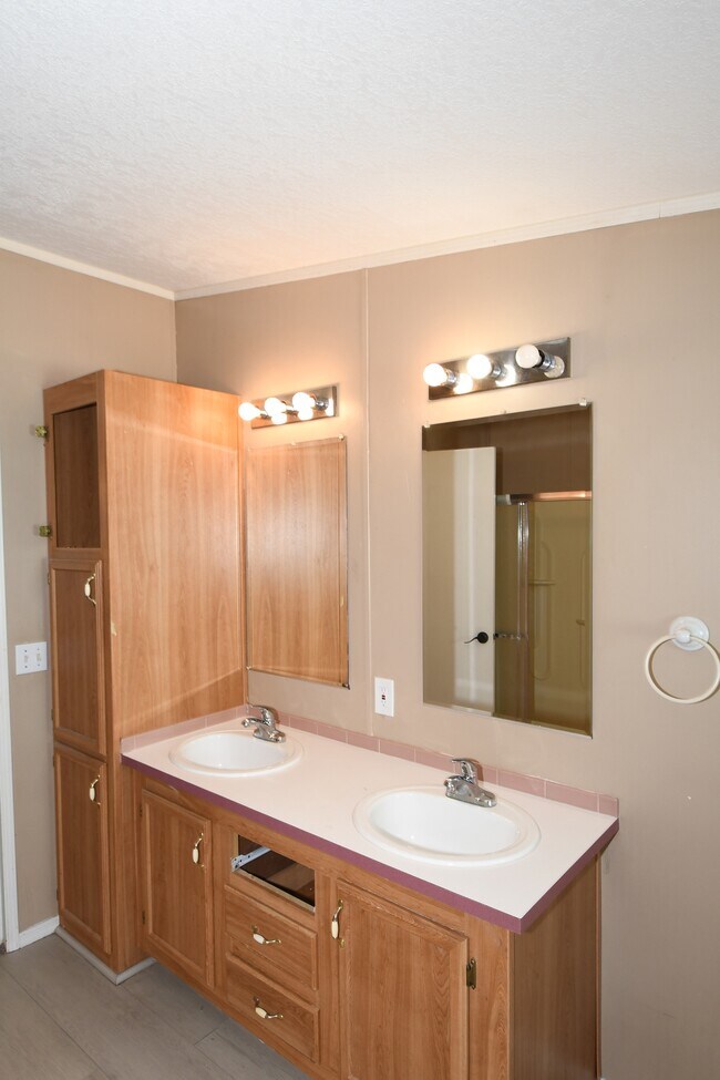 Building Photo - 2753 Mesa Trail