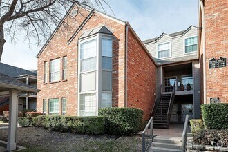 Building Photo - 12660 Hillcrest Rd