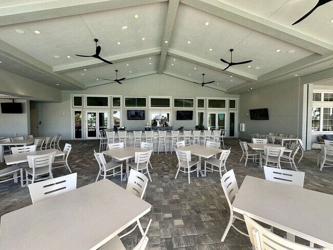 Building Photo - 4873 Seafoam Trl