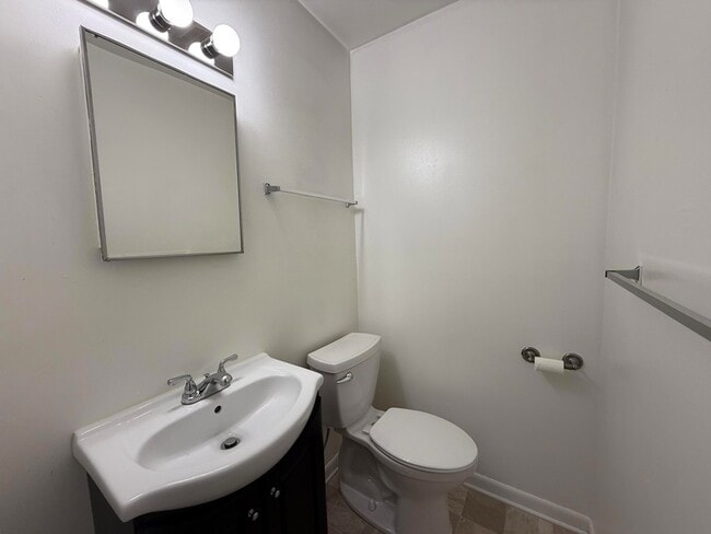 Building Photo - 1124 Pam Dr