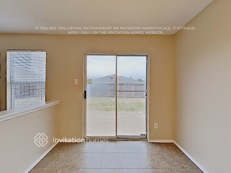Building Photo - 252 Hilltop Dr