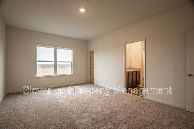 Building Photo - 4039 Trail de Paris