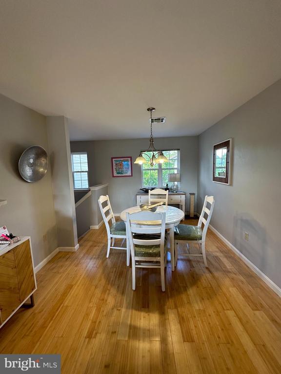 Building Photo - 107 Oriole Ct