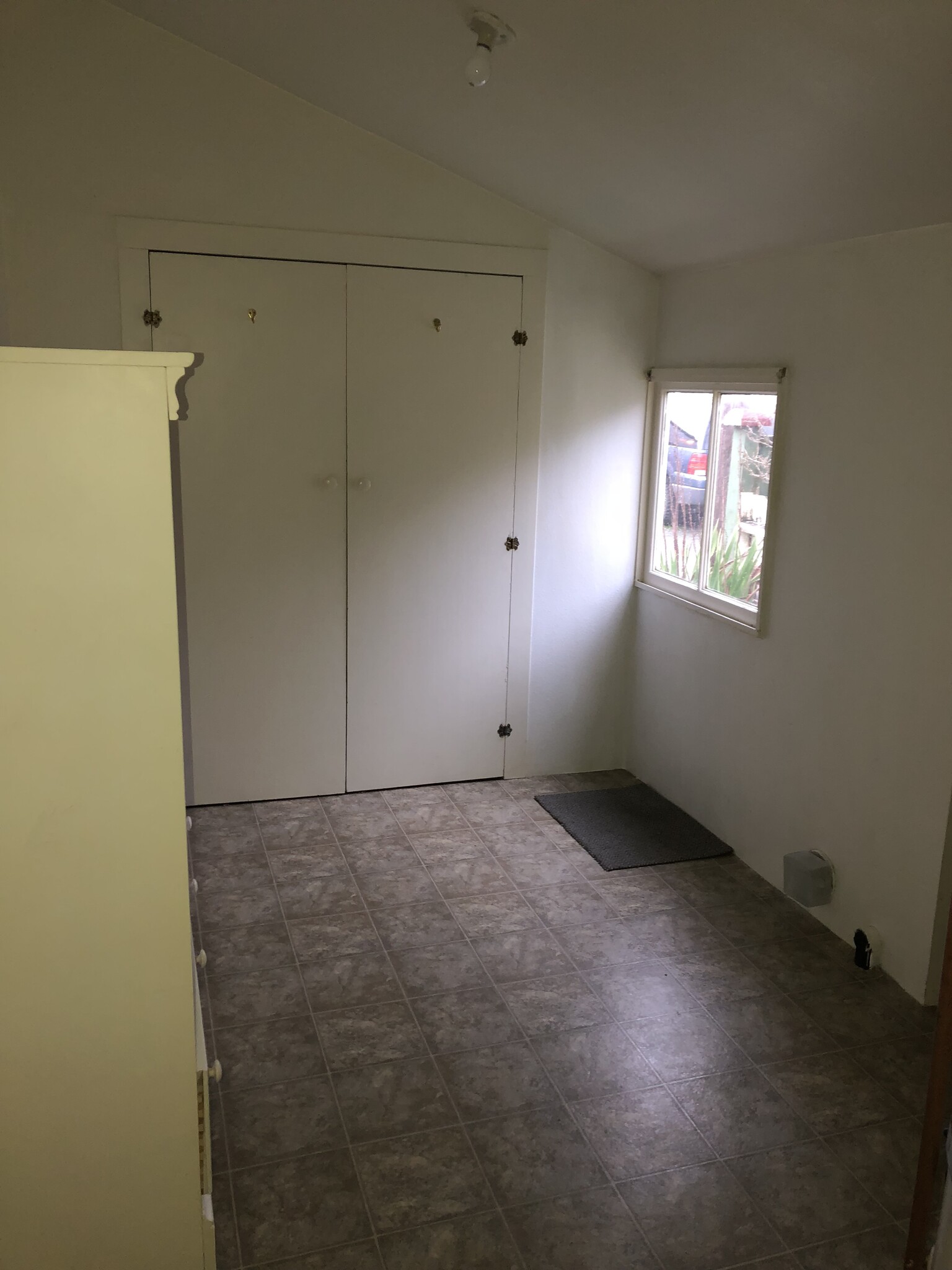 Laundry room - 557 Washington St