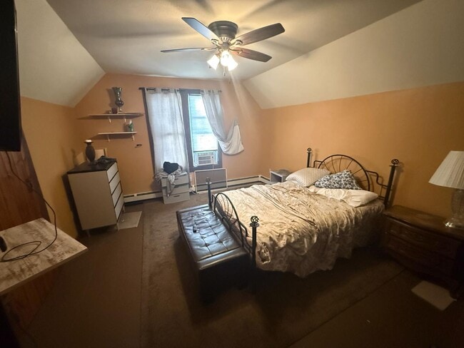 Building Photo - 600 9th Ave