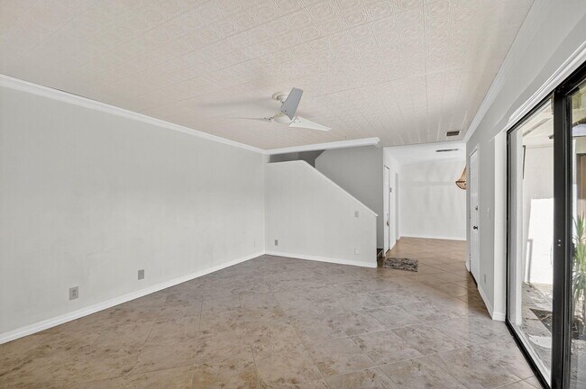 Building Photo - 267 Arabian Rd