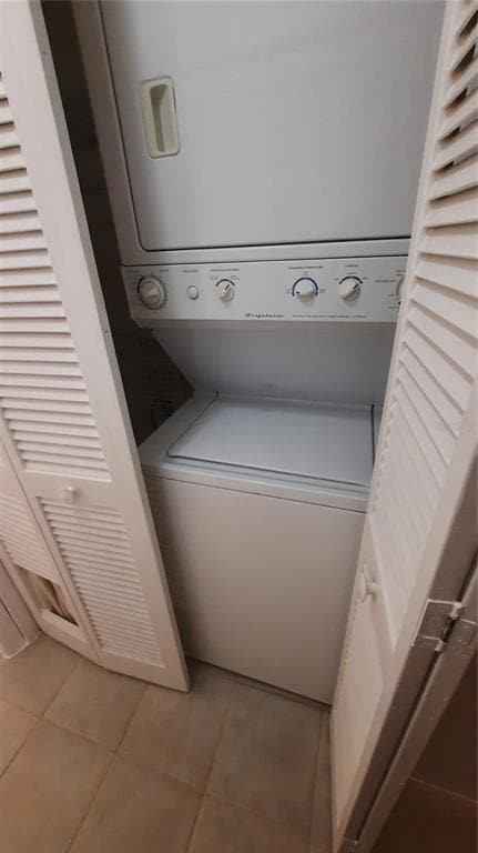 Building Photo - 37 Village Dr