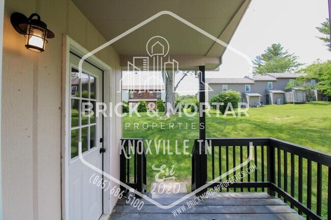 Building Photo - 2105 Belle Terra Rd