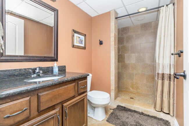 Building Photo - Stunning 5-Bed, 4.5-Bath Custom Home on Du...