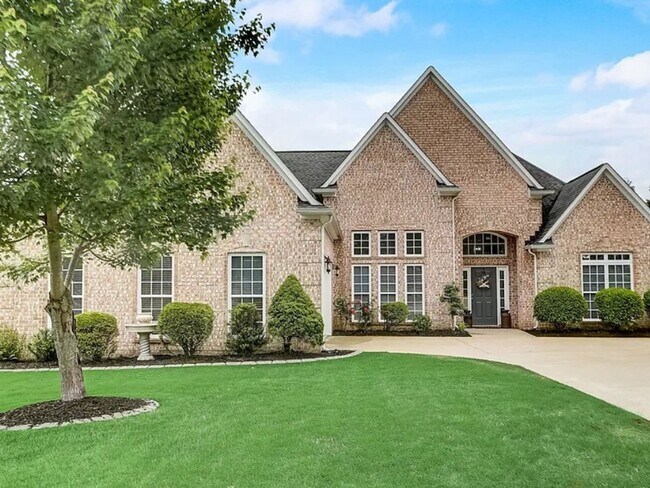 Primary Photo - Spring Hill Gem! 3BR Home w/ Patio, Fire P...