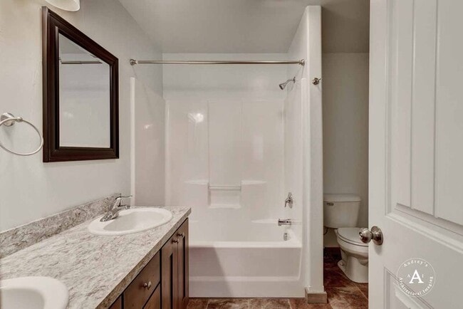 Building Photo - 2058 Gold Ave