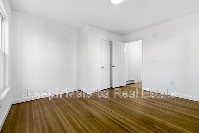 Building Photo - 159 Connecticut Ave