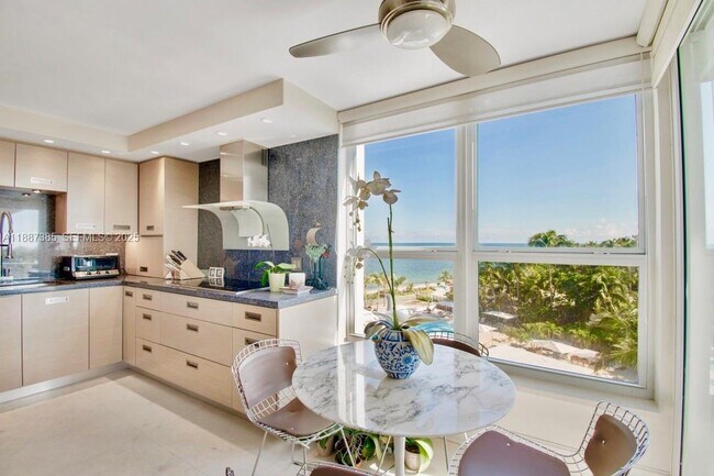 Building Photo - 613 Ocean Dr