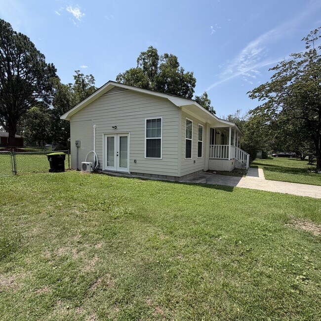 Building Photo - 1931 Lt Hardee Rd