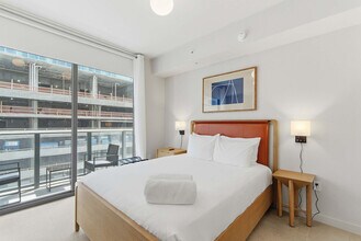 Building Photo - 11 NE 6th St