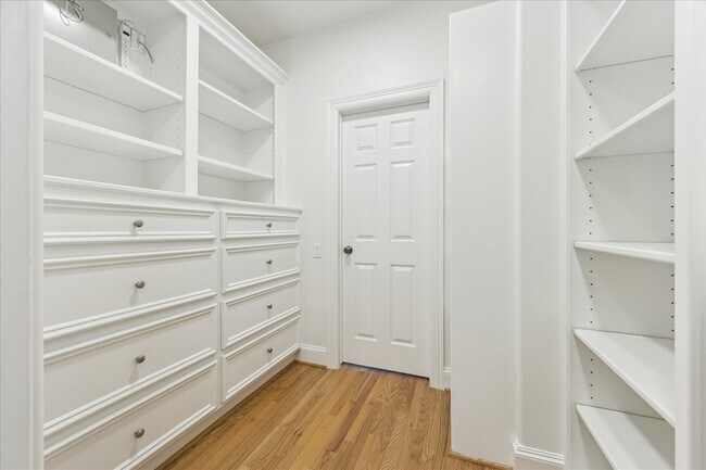 Building Photo - 3515 Yupon St