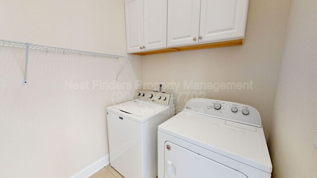 Building Photo - 203 Southern Oak Dr