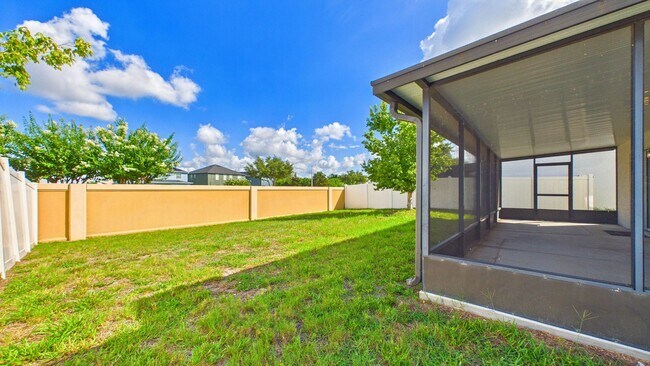 Building Photo - 4-Bedroom Home with Spacious Layout in Ayersworth Glen – Wimauma, FL